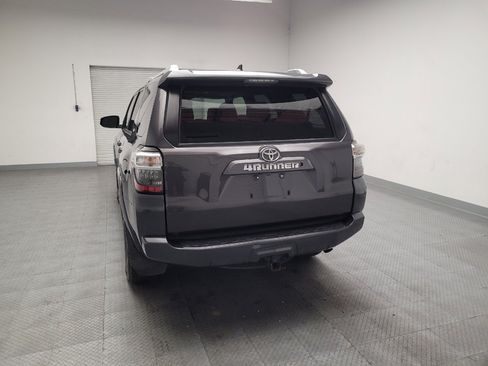 Used 2018 Toyota 4Runner SR5 Premium AWD/4WD image 6