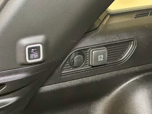 New 2026 Jeep Grand Cherokee Laredo image 14