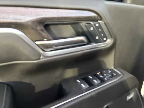 Used 2025 Chevrolet Silverado 3500 LTZ image 24