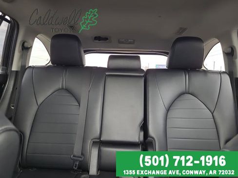 Used 2023 Toyota Highlander XLE image 35