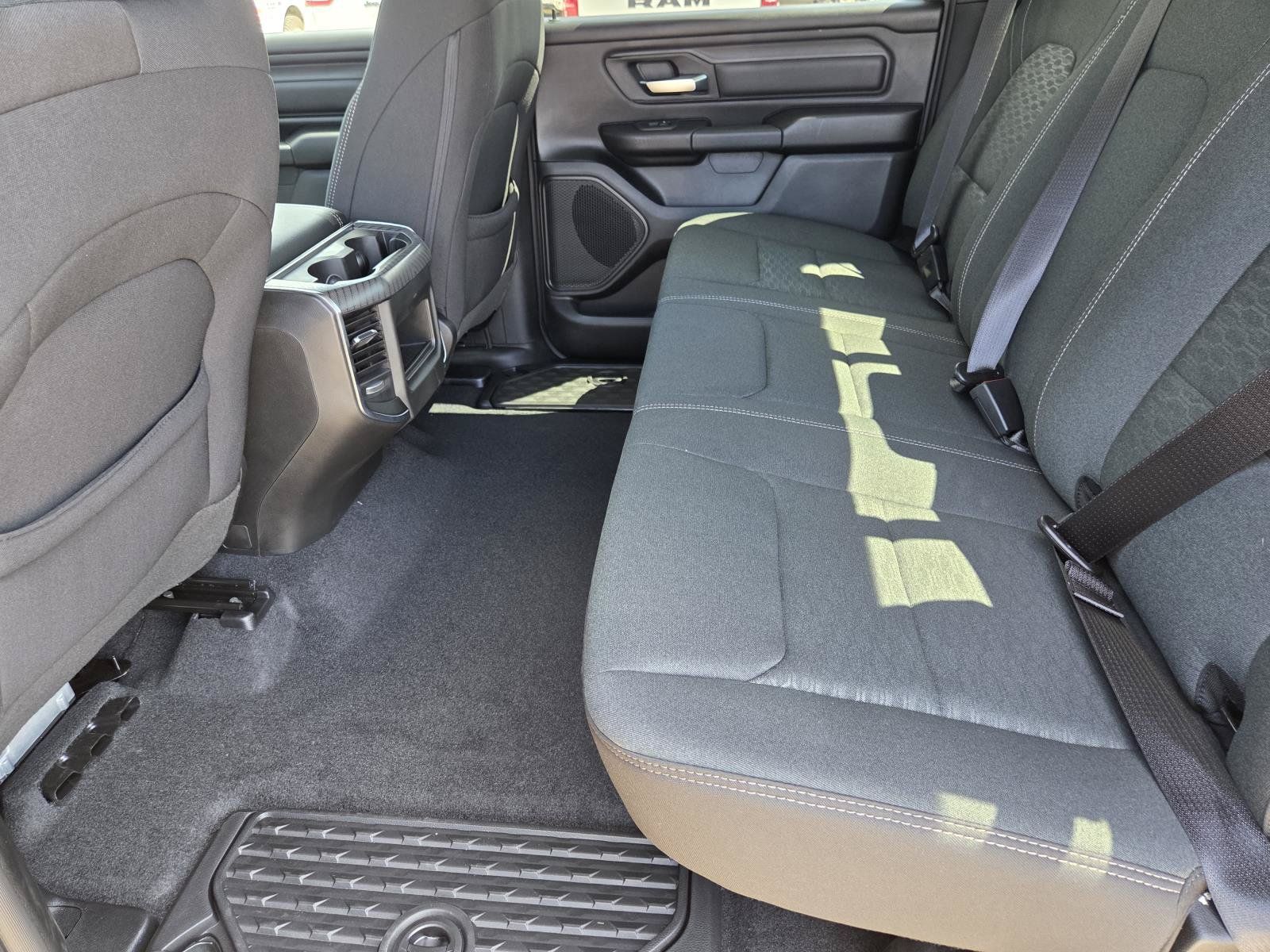 New 2026 RAM 1500 Express AWD/4WD image 23