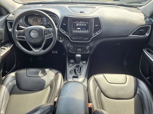 Used 2020 Jeep Cherokee Latitude Plus AWD/4WD image 9
