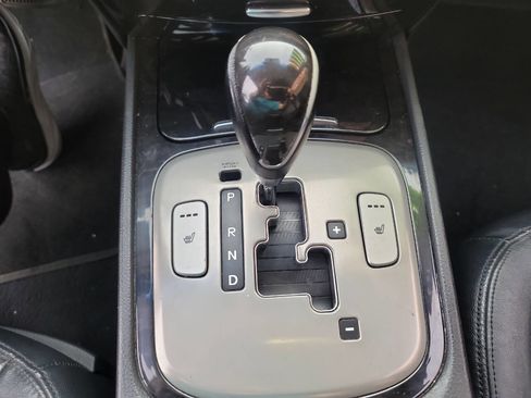 Used 2013 Hyundai Genesis 3.8 image 27