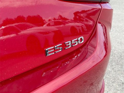 New 2025 Lexus ES 350 Ultra Luxury image 11