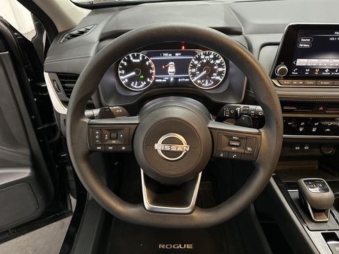 Used 2024 Nissan Rogue S AWD/4WD image 23