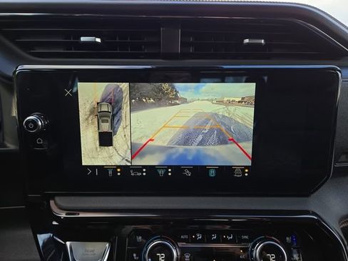 Used 2023 GMC Sierra 1500 AT4 w/ Technology Package image 28