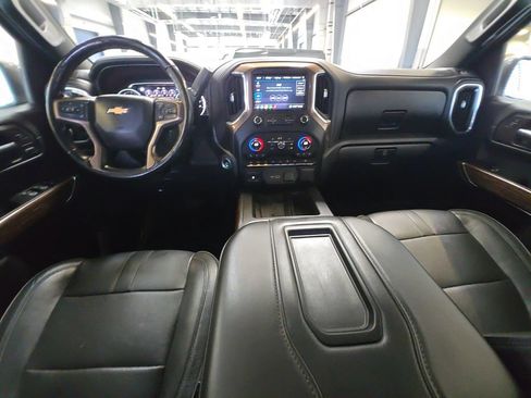 Used 2020 Chevrolet Silverado 1500 High Country w/ Technology Package AWD/4WD image 21