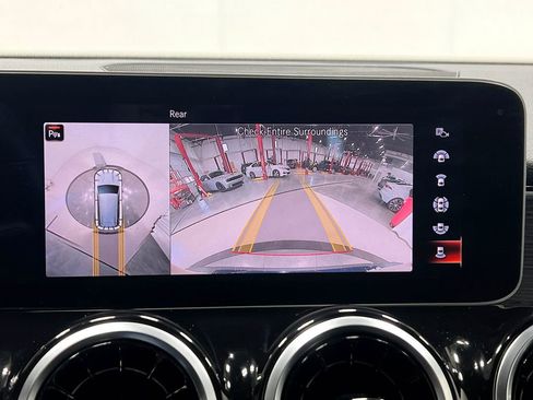 Used 2020 Mercedes-Benz GLB 250 4MATIC image 10