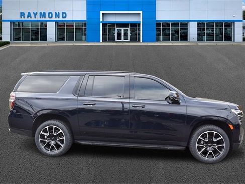 Certified 2023 Chevrolet Suburban RST w/ Sport Performance Package image 2