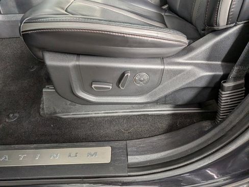 Used 2019 Ford F150 Platinum w/ Equipment Group 701A Luxury image 17