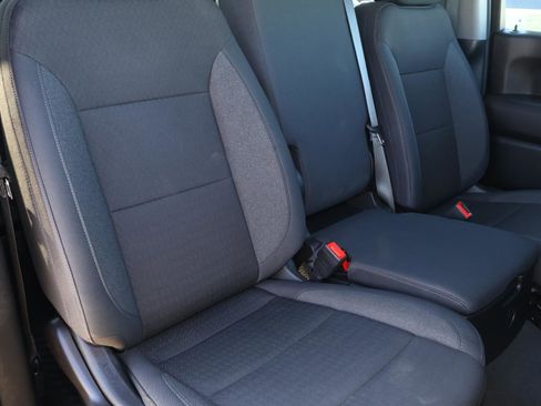 Used 2025 Chevrolet Silverado 1500 Custom w/ Turbomax Blackout Package image 17