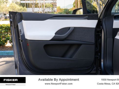 Used 2023 Tesla Model X Plaid image 11