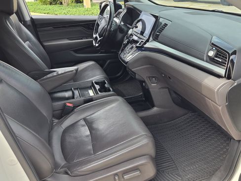 Used 2018 Honda Odyssey Elite image 12