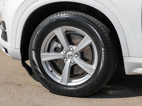 Used 2019 Volvo XC90 T5 Momentum image 60