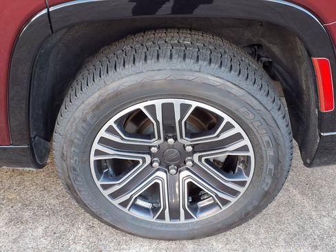 Used 2022 Jeep Wagoneer Series III w/ Flexible Seating Group RWD image 10
