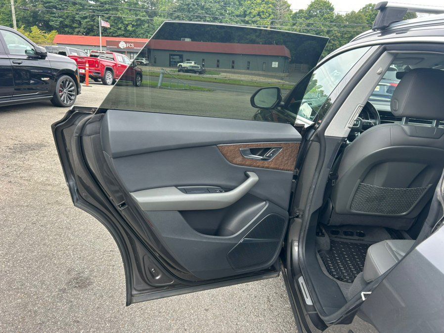 Used 2019 Audi Q8 Premium Plus AWD/4WD image 18