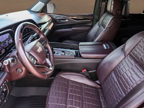 Used 2022 Cadillac Escalade Premium Luxury Platinum AWD/4WD image 9