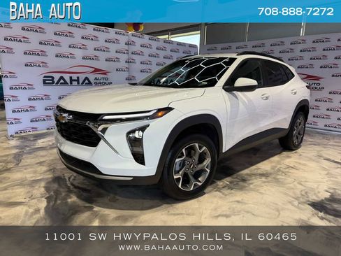 Used 2025 Chevrolet Trax LT image 1