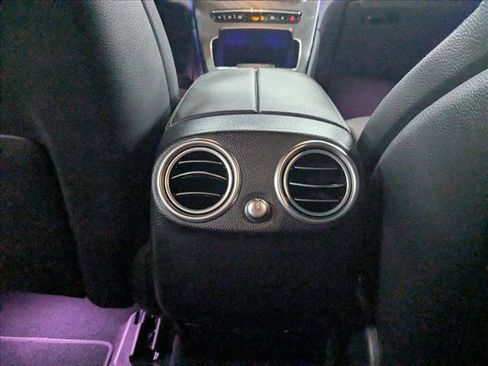 Used 2022 Mercedes-Benz GLC 300 image 17