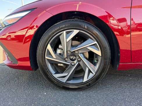 Certified 2025 Hyundai Elantra Sport image 26