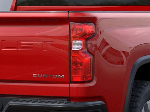 New 2026 Chevrolet Silverado 2500 Custom w/ Z71 Off-Road Package image 11