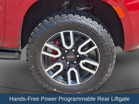 Used 2024 GMC Yukon AT4 w/ Technology Package AWD/4WD image 10