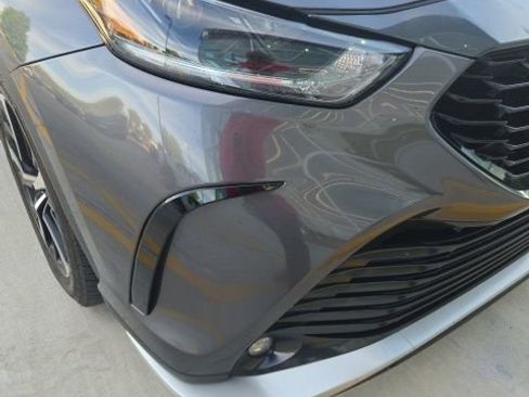 Used 2021 Toyota Highlander XSE image 16