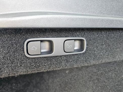 Used 2023 Tesla Model Y Long Range image 72