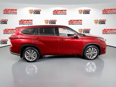 Used 2021 Toyota Highlander Platinum AWD/4WD image 18