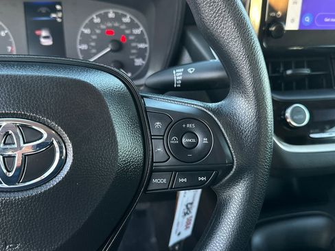 Certified 2025 Toyota Corolla LE image 22