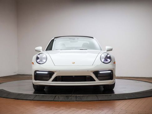 Used 2024 Porsche 911 Carrera S image 11