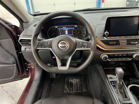 Used 2023 Nissan Altima 2.5 SV image 19