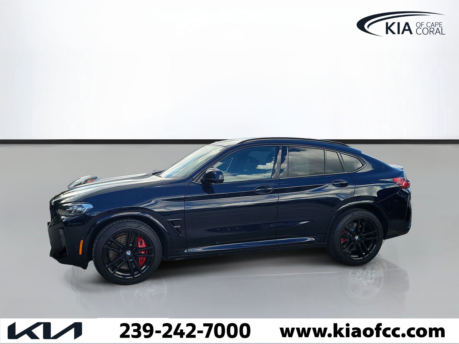 Used 2025 BMW X4 M w/ Executive Package AWD/4WD image 4
