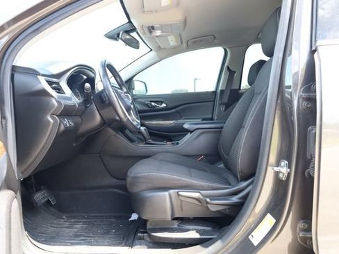 Used 2019 GMC Acadia SLE w/ LPO, Floor Liner Package AWD/4WD image 10