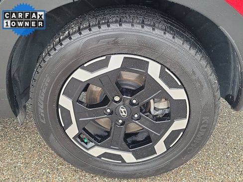 Used 2025 Hyundai Santa Fe SEL FWD image 9