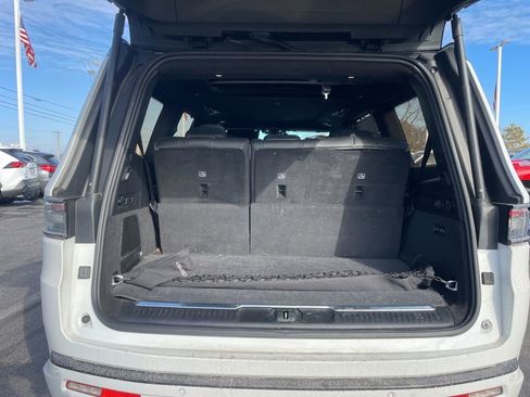 Used 2022 Jeep Grand Wagoneer Series II image 35