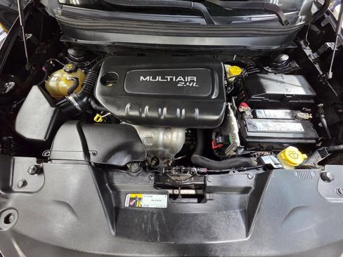 Used 2016 Jeep Cherokee Limited image 32