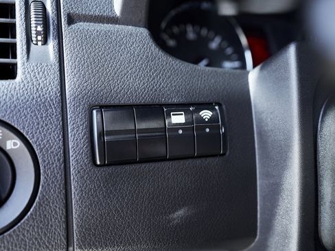 Used 2017 Mercedes-Benz Sprinter 3500 image 35