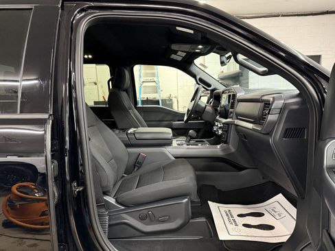New 2026 Ford F150 XLT w/ Equipment Group 302A MID AWD/4WD image 29