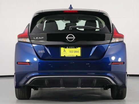 Used 2025 Nissan Leaf S image 10