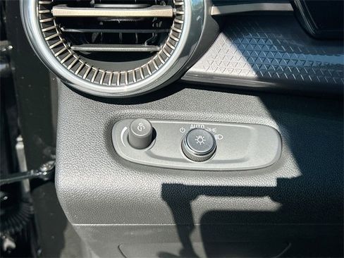 New 2025 Chevrolet Trax ACTIV w/ Driver Confidence Package image 18