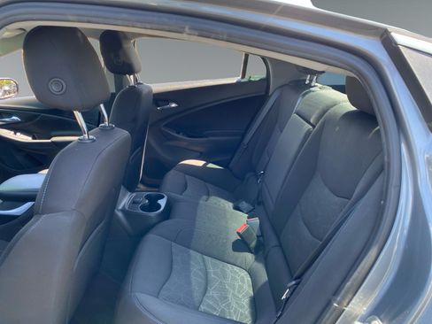 Used 2018 Chevrolet Volt LT w/ Comfort Package FWD image 13