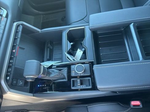 New 2026 Toyota Tundra Limited AWD/4WD image 7