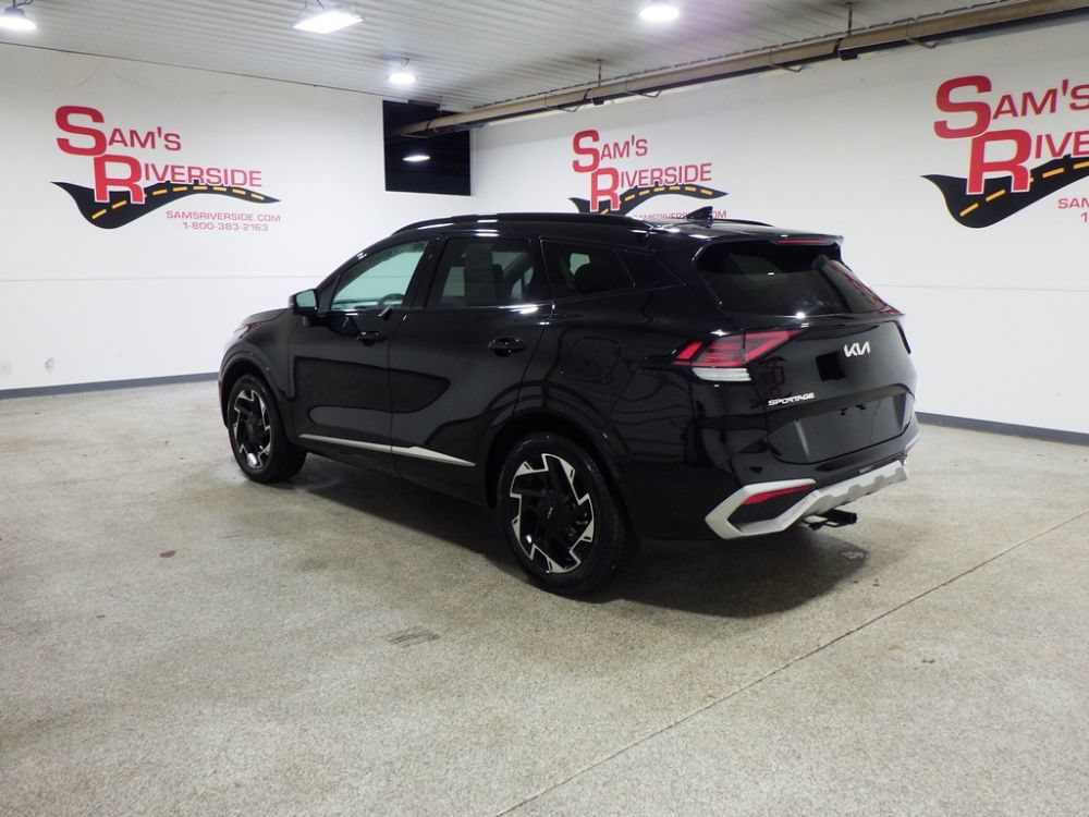 Used 2025 Kia Sportage SX AWD/4WD image 2