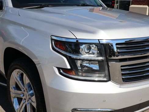 Used 2019 Chevrolet Tahoe Premier AWD/4WD image 4
