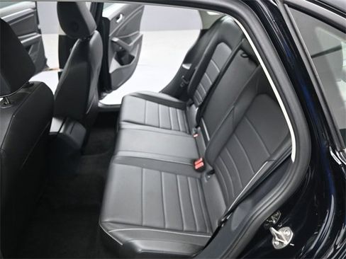 Used 2024 Volkswagen Jetta SE image 12