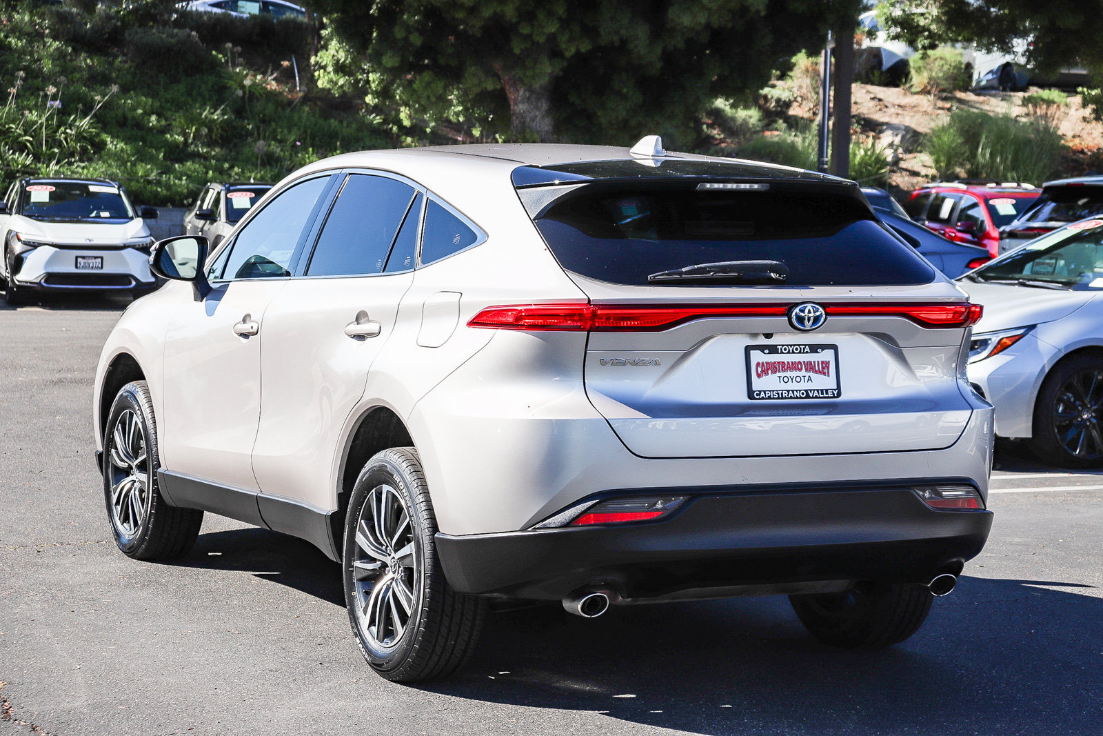 Certified 2024 Toyota Venza LE AWD/4WD image 7
