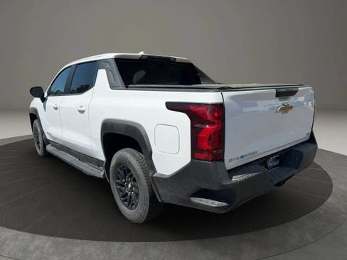 Used 2024 Chevrolet Silverado EV W/T AWD/4WD image 3