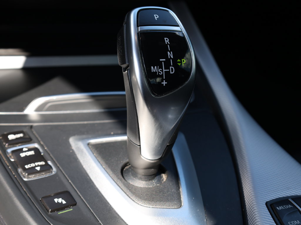 Used 2019 BMW 230i Coupe w/ M Sport Package RWD image 21