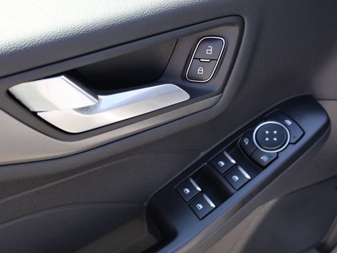 Used 2025 Ford Escape SE FWD image 41